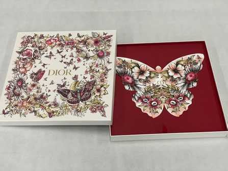 Dior CNY2022 VIP red packet and kite set 